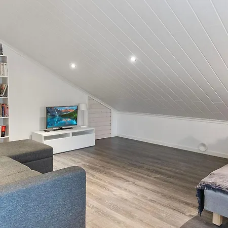 Moekki Tenolla By Interhome